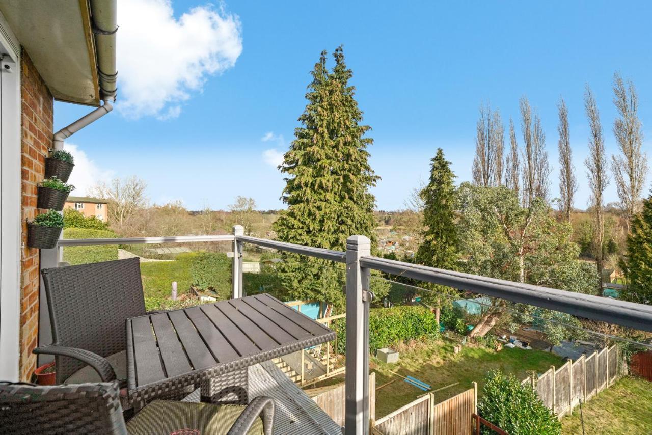 The Stylish Warwick Abode - Balcony - Garden Villa Leek Wootton Kültér fotó